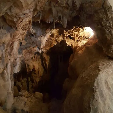 דירה Cave With Parking & Close To The Beach