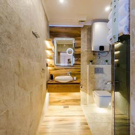 Apartment Cave With Parking & Close To The Beach *